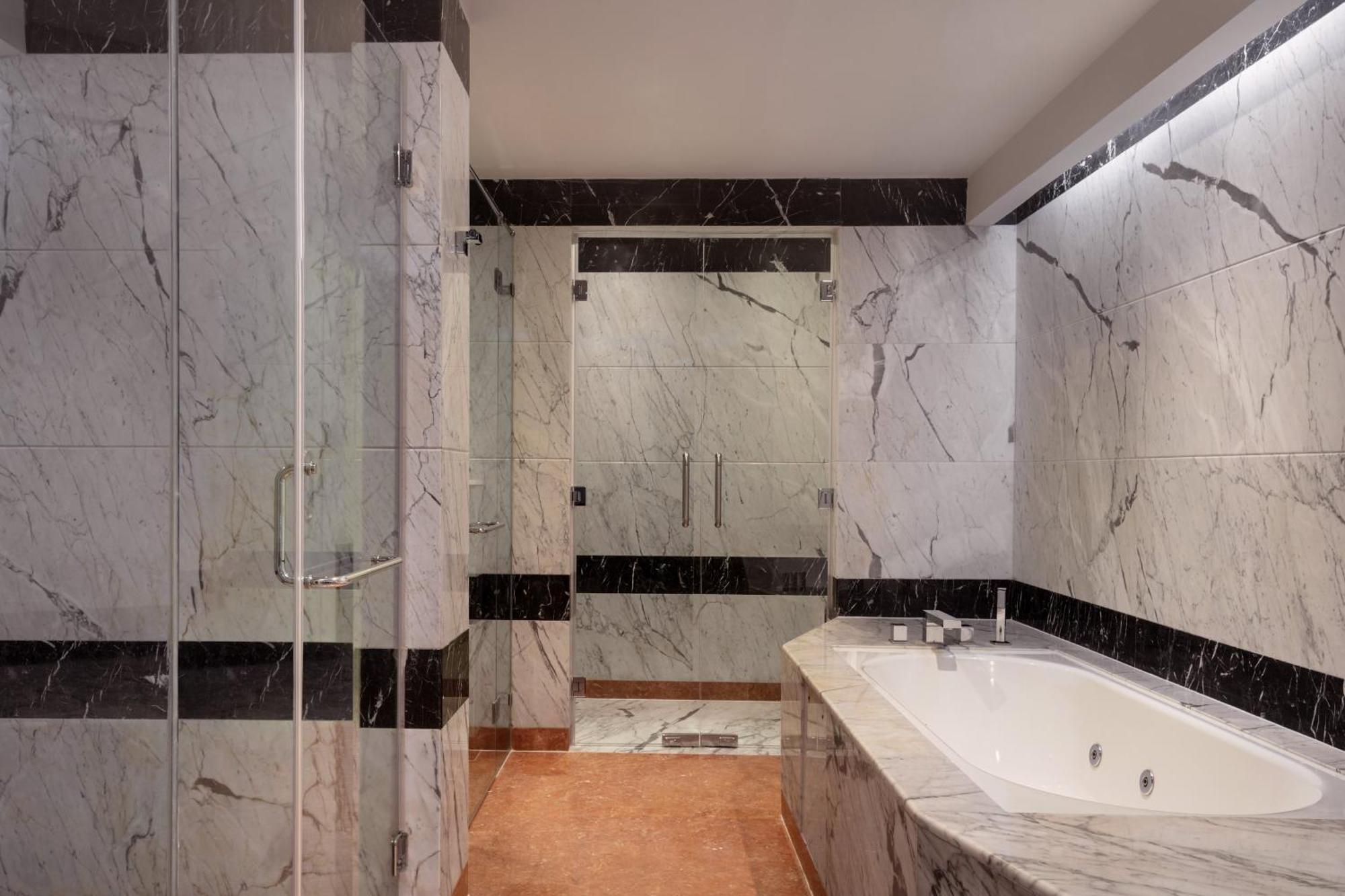 Le Meridien Коимбатур Экстерьер фото