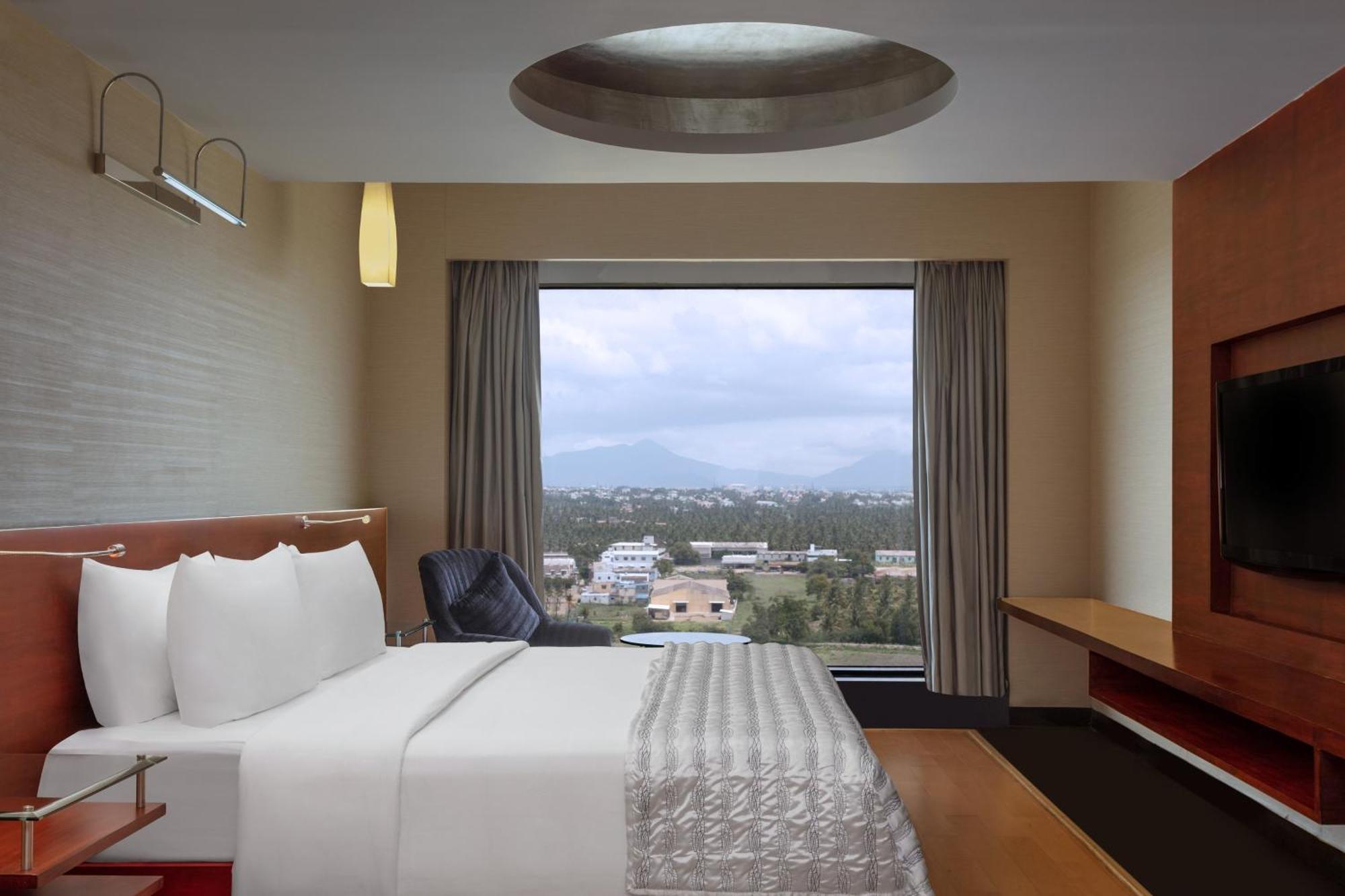 Le Meridien Коимбатур Экстерьер фото