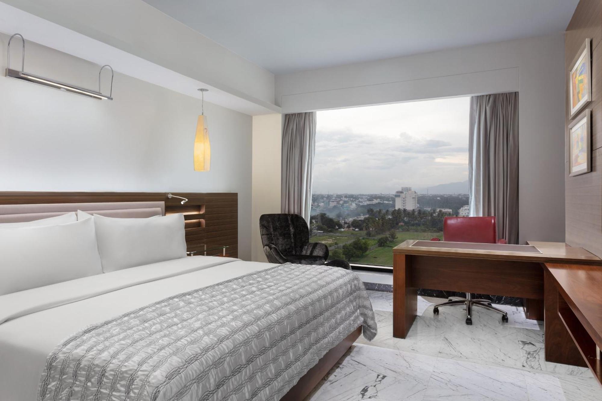 Le Meridien Коимбатур Экстерьер фото